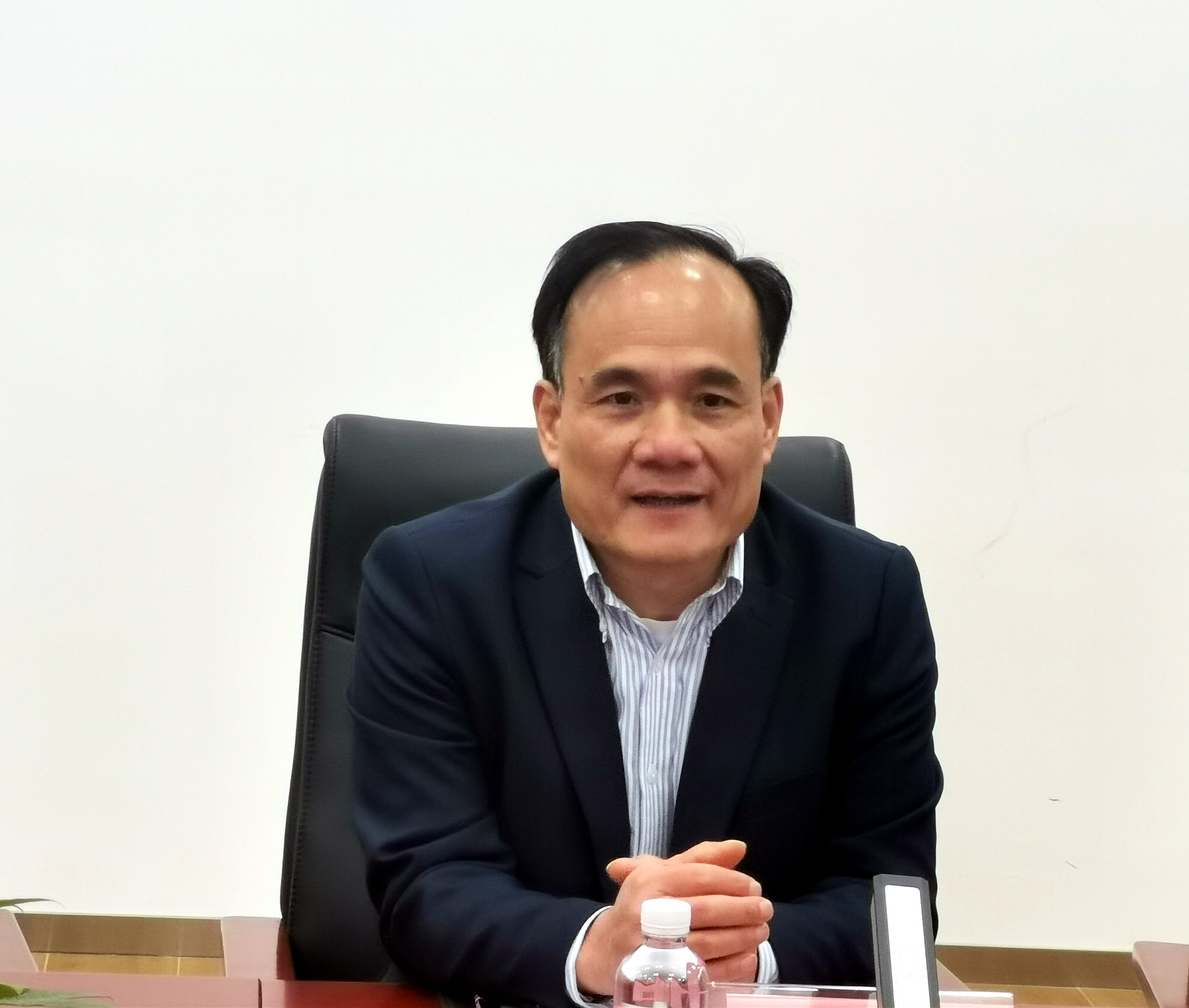 冼 会长